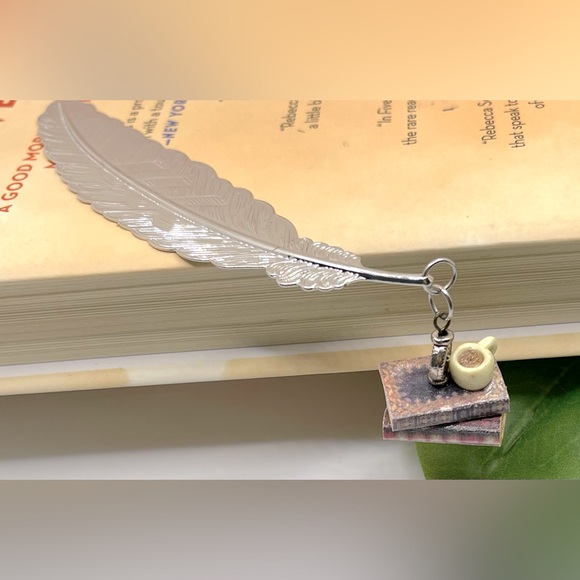 Bookmark Feather and miniature Polymerclay book-Bookmark Metal feather - Picture 4 of 4